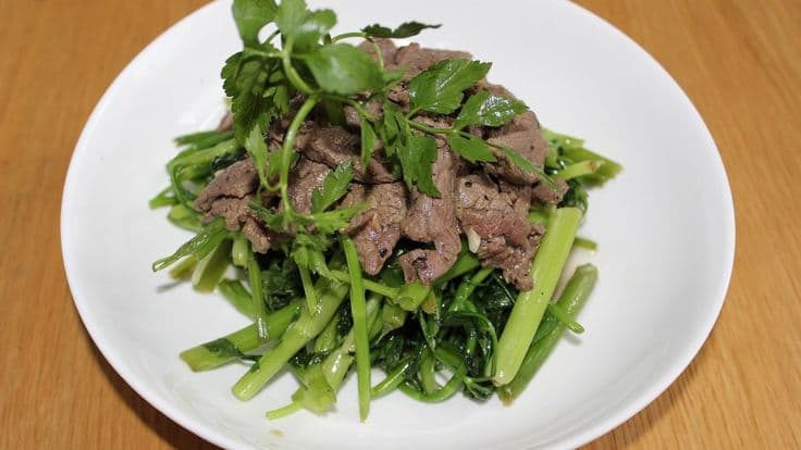 Đánh giá: Thịt Bò Xào Cần Nước