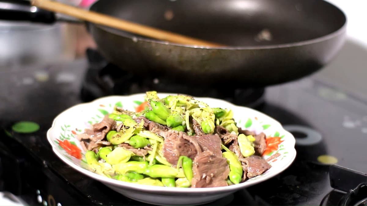 Thịt Bò Xào Bông So Đũa