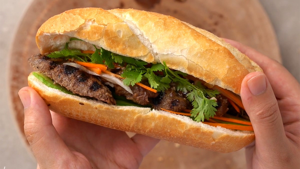 Bánh Mì Thịt Nướng